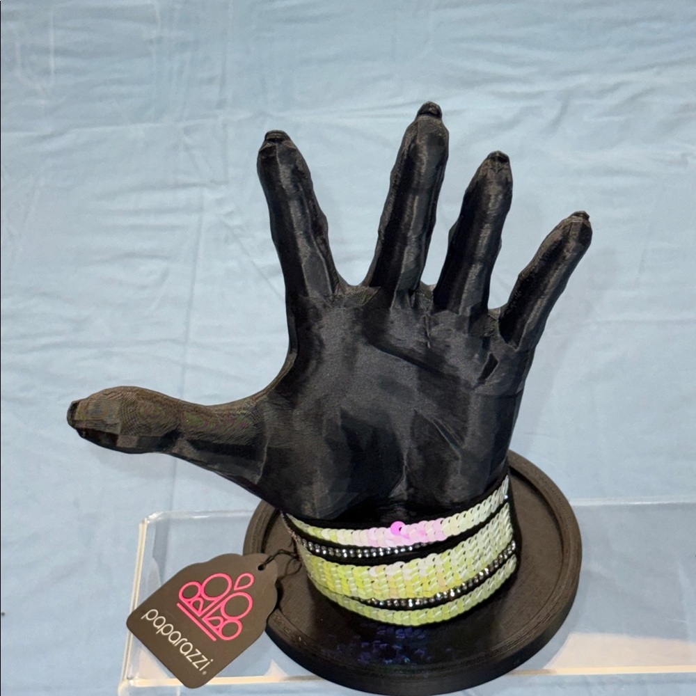 Paparazzi Black and Pink Sequin Snap Bracelet